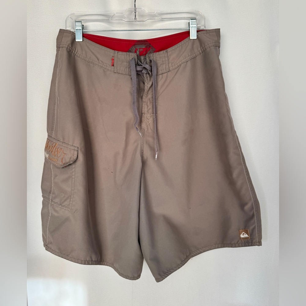 Men’s Quicksilver boardshorts